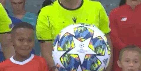 意甲三分制时代，斯帕莱蒂是第二位率队参加过三大德比的主帅