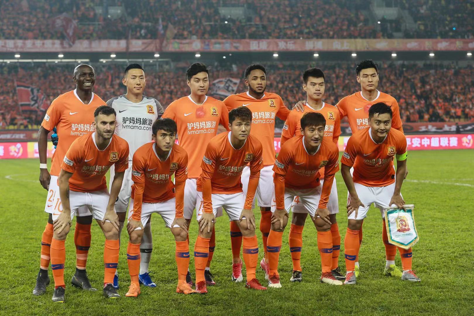 英超前瞻：热刺盼摆脱主场虫形象，曼联做客欲报4杀之仇（英超前瞻：热刺力求摆脱主场虫标签，曼联客场誓报四杀之仇）