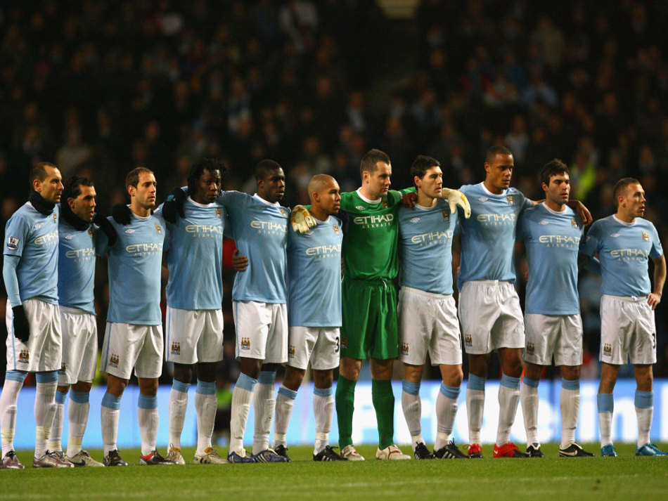 “封神”助力续航绿茵梦想，新鹏城与台铃举行车辆交付仪式