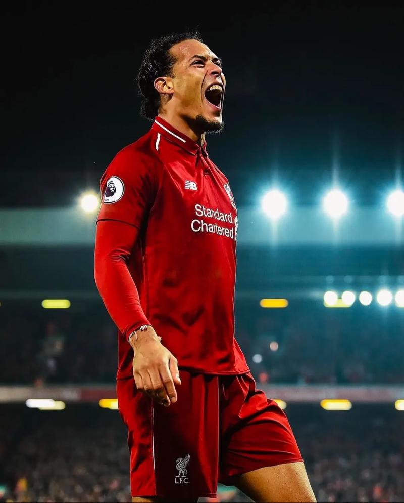 恩里克：不会过多回想过去取得的成绩，我的注意力始终在当下（恩里克：不沉湎于过往荣誉，我只专注当下）