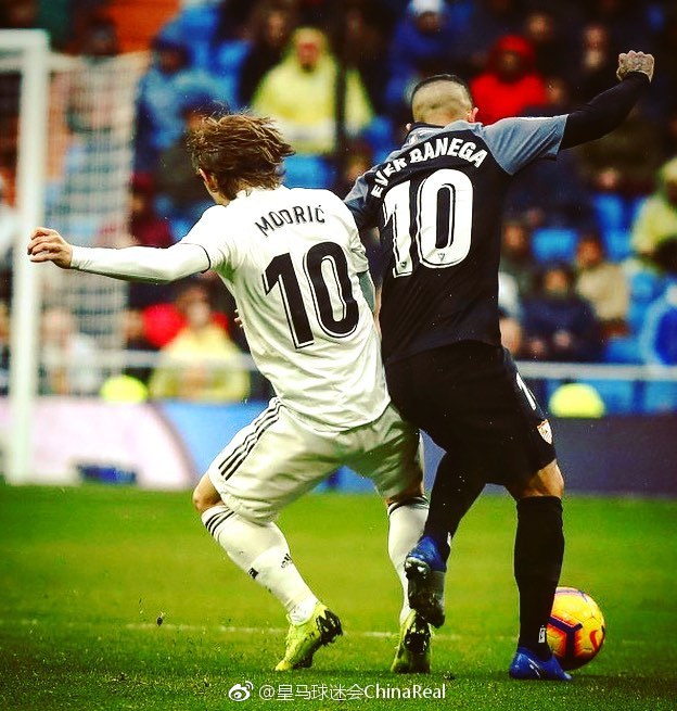 爆冷！争冠格局大乱，埃梅里神了：疯狂7连胜，距离榜首3分