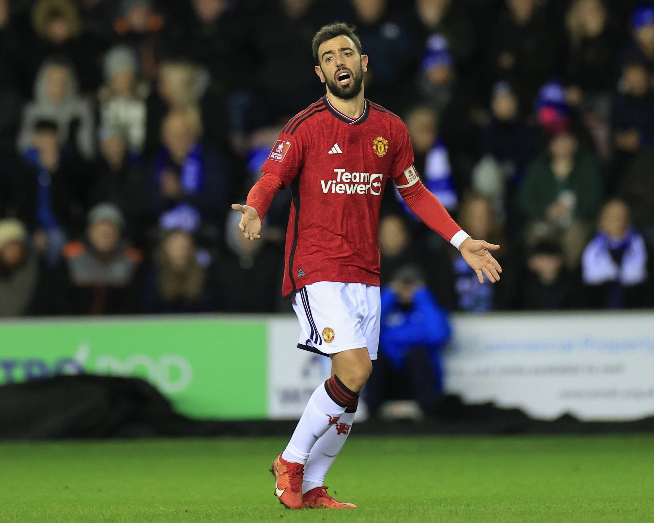 第96分钟丢球！3-3绝平！利物浦爆冷丢分，落后榜首10分卫冕英超无望（第96分钟失守！利物浦被3-3绝平爆冷丢分，距榜首10分，英超卫冕渺茫）