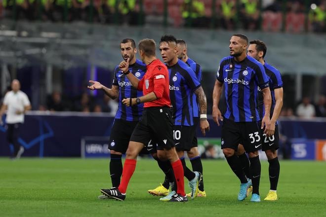 篮球湖人球员社媒晒训练照，状态积极