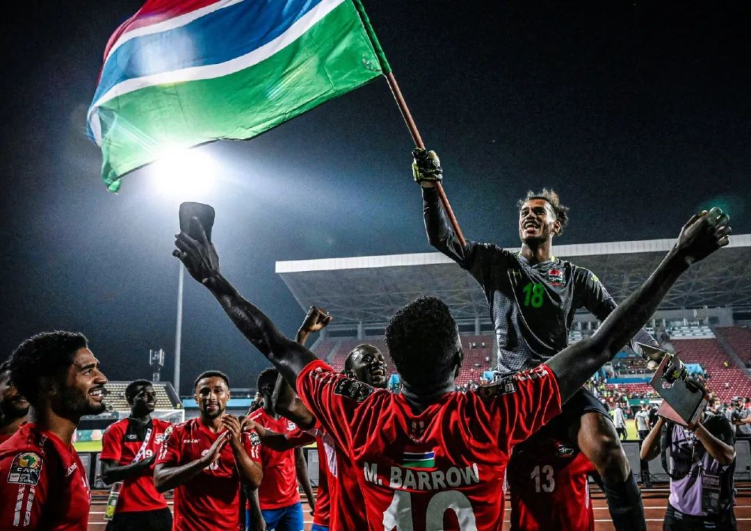 球迷：这才是我们熟悉的他们