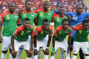 德甲战报：基尼洛斯1射1传，奥格斯堡2-0战胜勒沃库森