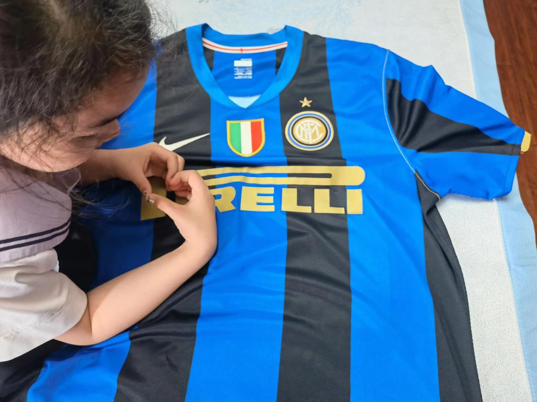 西甲战报：巴雷内切亚半场吊射建功，皇家社会3-1十人奥萨苏纳